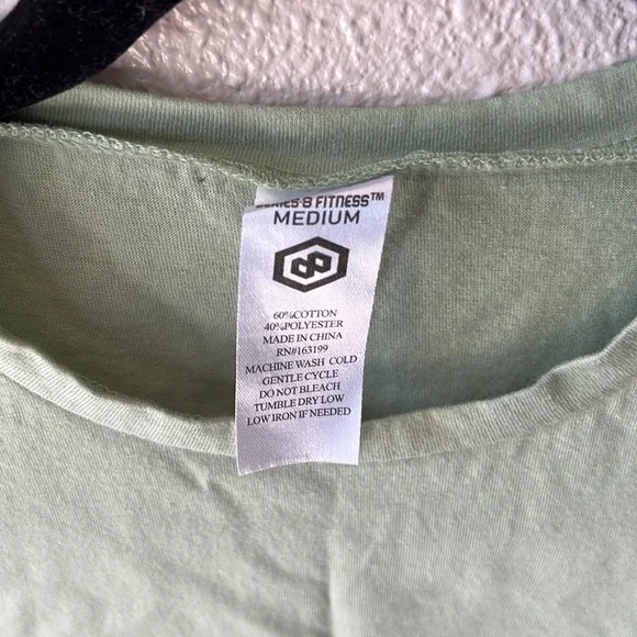 Girls Size Medium Green Tank Top Workout Shirt - Picture 2 of 3